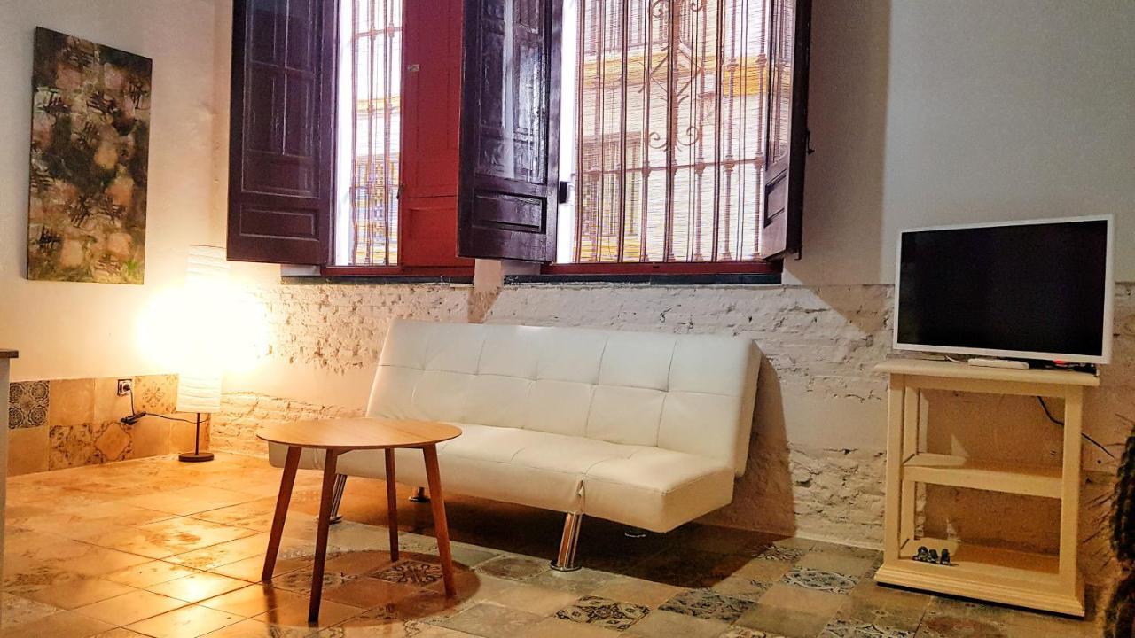 B Reform Netflix Parking Segun Disponibilidad Apartment Sevilla Exterior foto